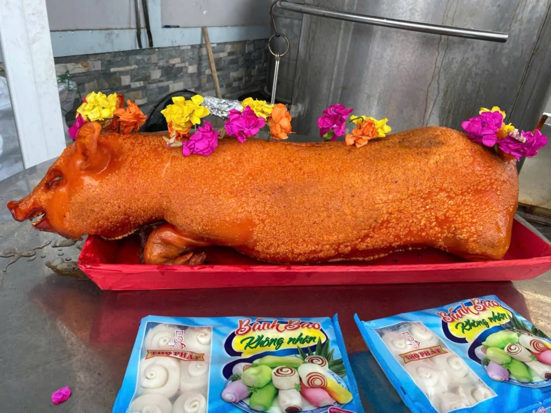 Heo Quay Lễ 30/4 - 1/5: Đặt Là Có, Giao Tận Nơi, Ưu Đãi Cực Sốc
